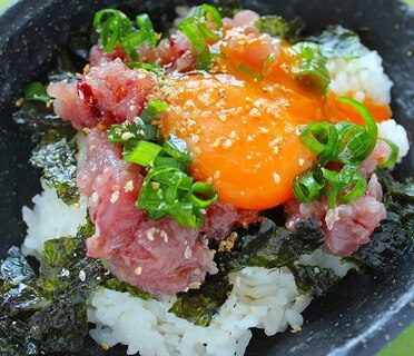 塩麹で☆鰹の韓国風ユッケ丼